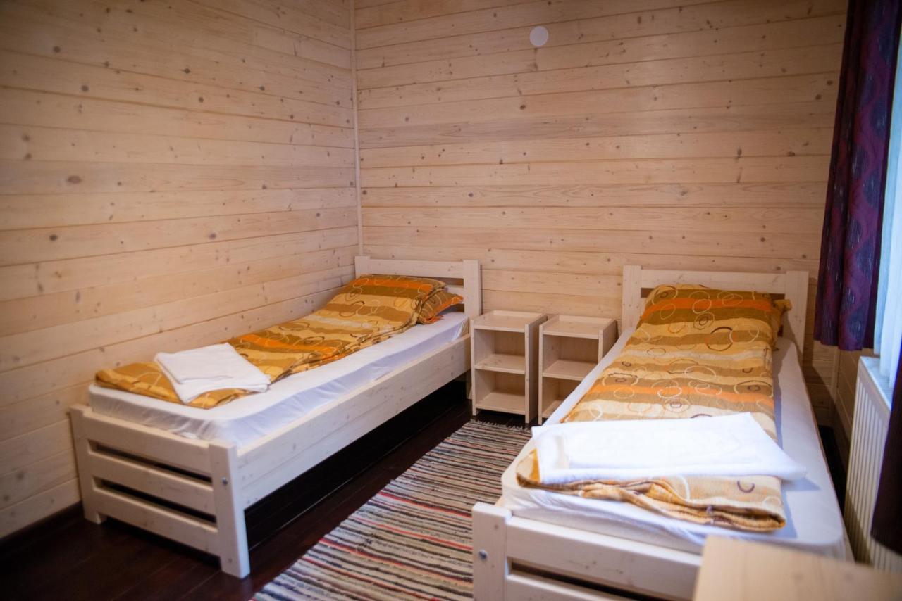 3A Guest House Sicasău エクステリア 写真