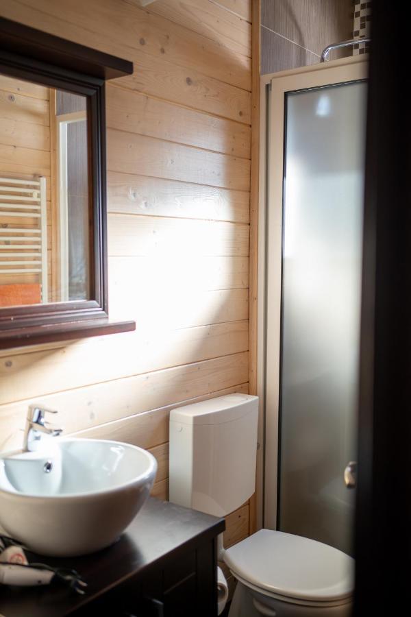 3A Guest House Sicasău エクステリア 写真