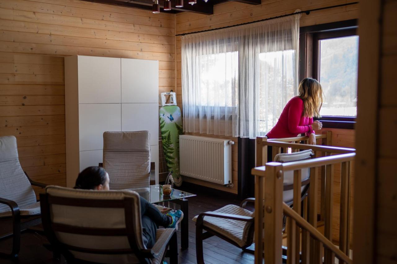 3A Guest House Sicasău エクステリア 写真
