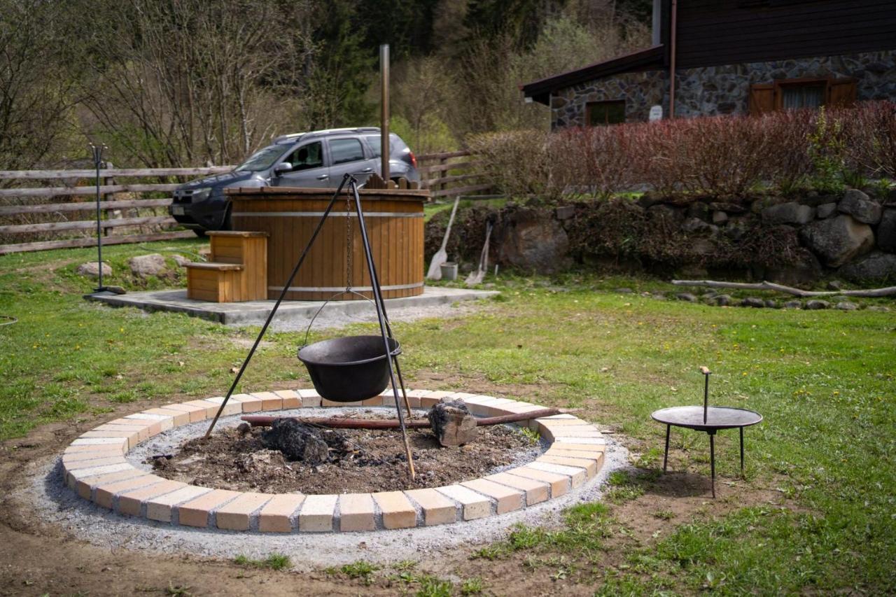 3A Guest House Sicasău エクステリア 写真