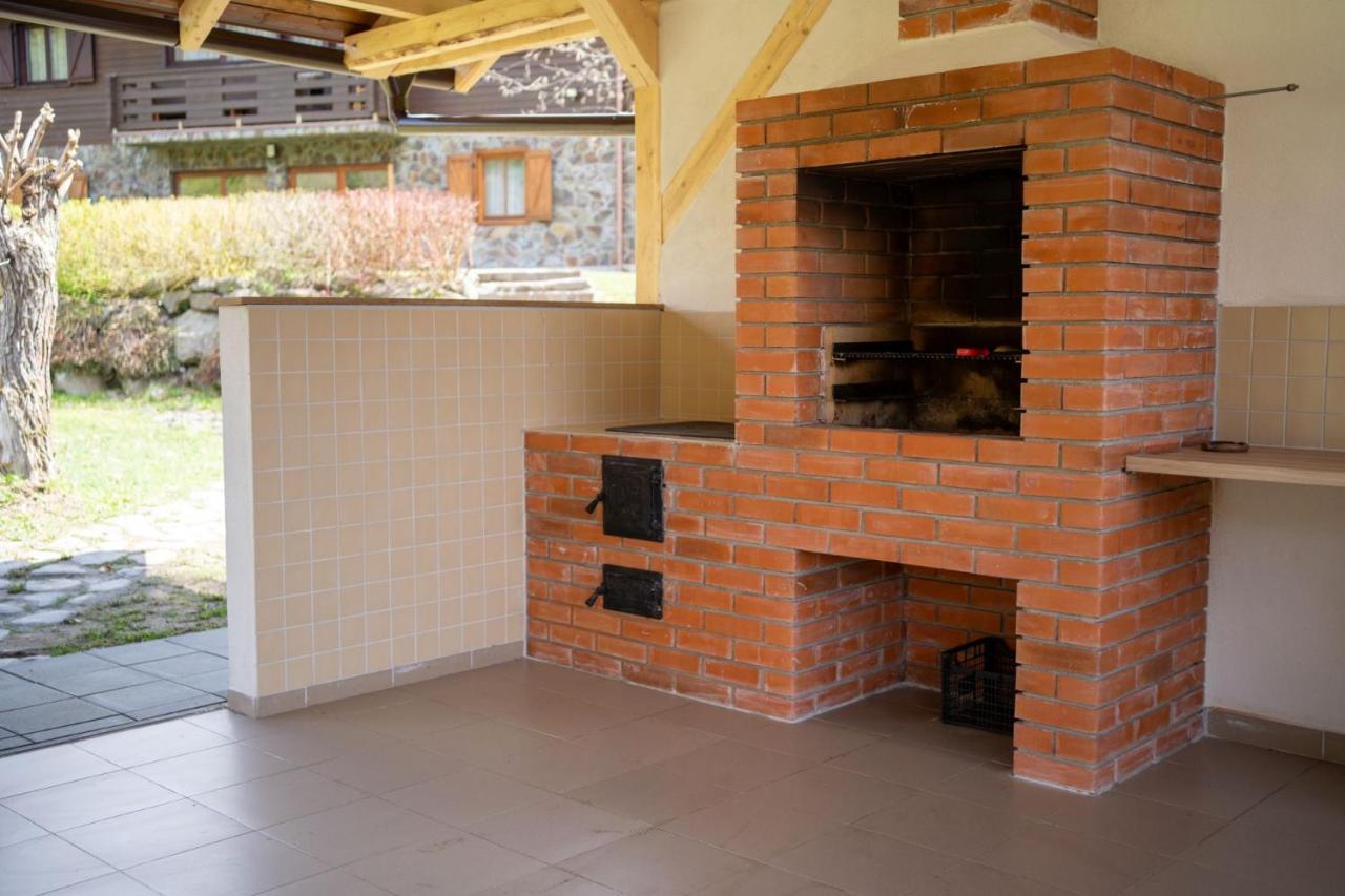 3A Guest House Sicasău エクステリア 写真