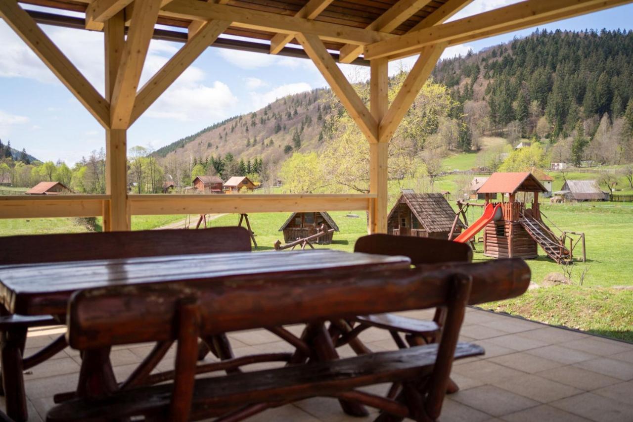 3A Guest House Sicasău エクステリア 写真