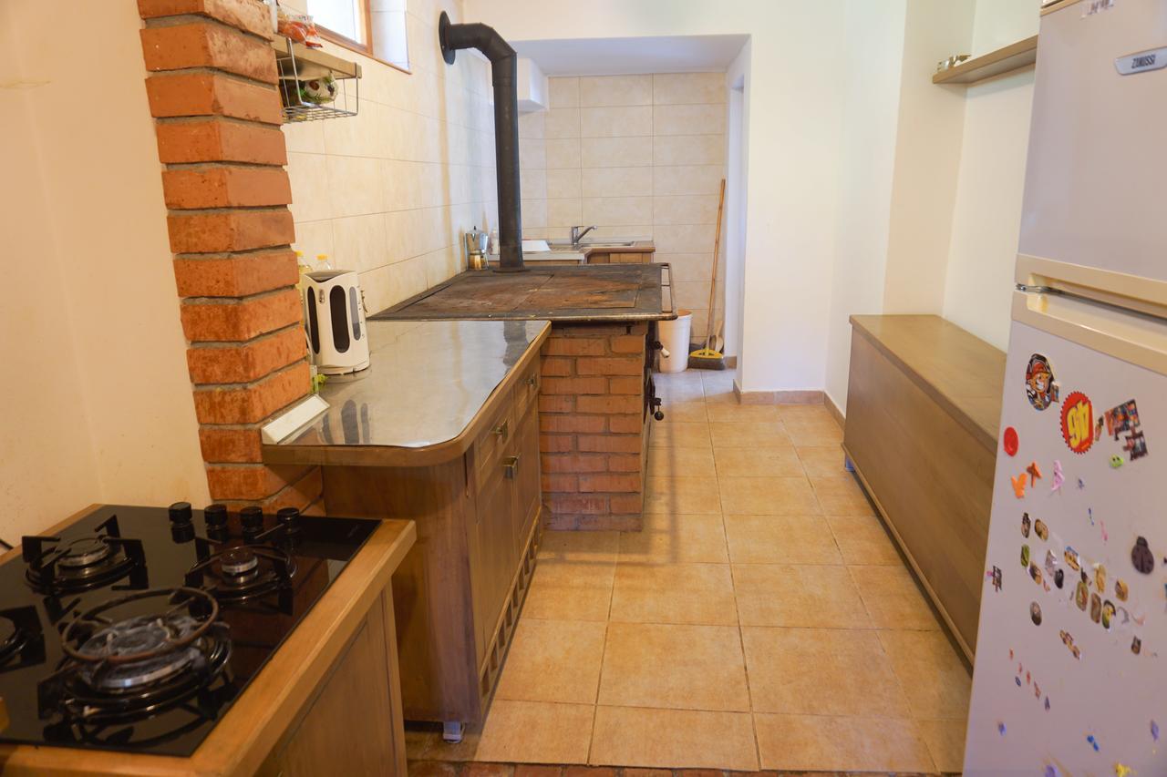 3A Guest House Sicasău エクステリア 写真